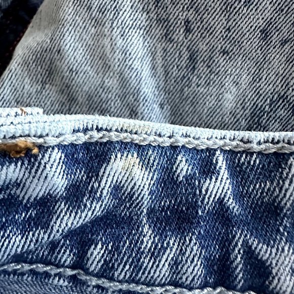 Abercrombie & Fitch Simone High Rise Slim Jeans in Acid Wash - Picture 9 of 10